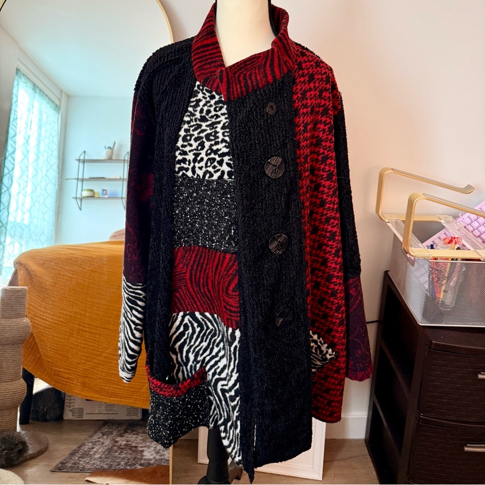 Ali Miles Black and Red Textured Cardigan